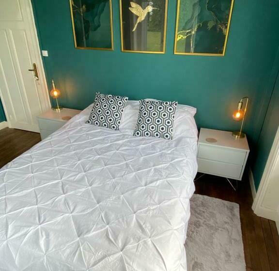 스탠다드 룸 킹사이즈 침대, Maison De Montgibaud