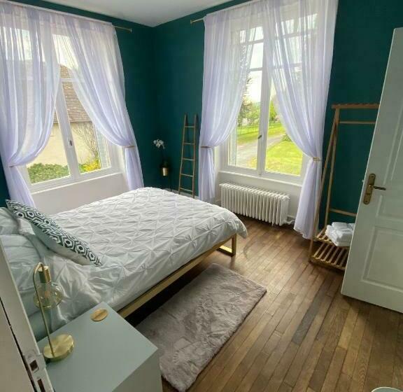 스탠다드 룸 킹사이즈 침대, Maison De Montgibaud