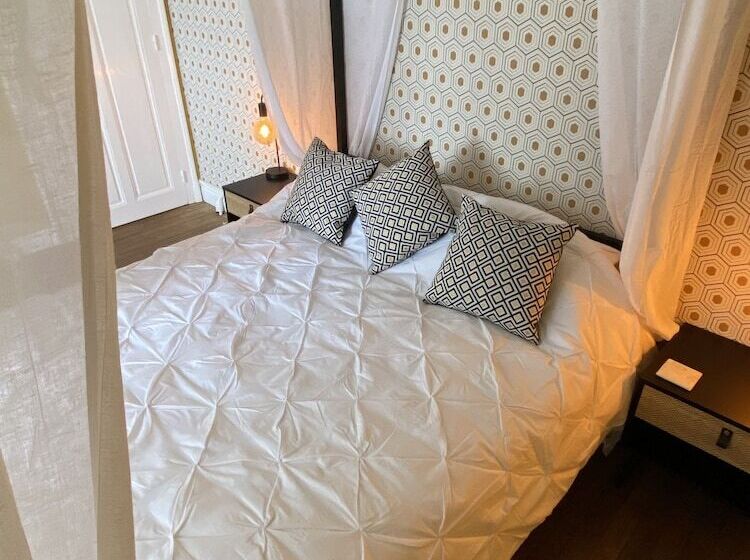 패밀리 룸, Maison De Montgibaud