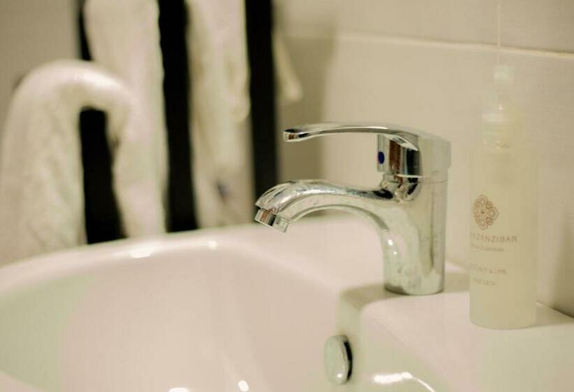 Номер Стандарт, Heart Of Africa Lodge