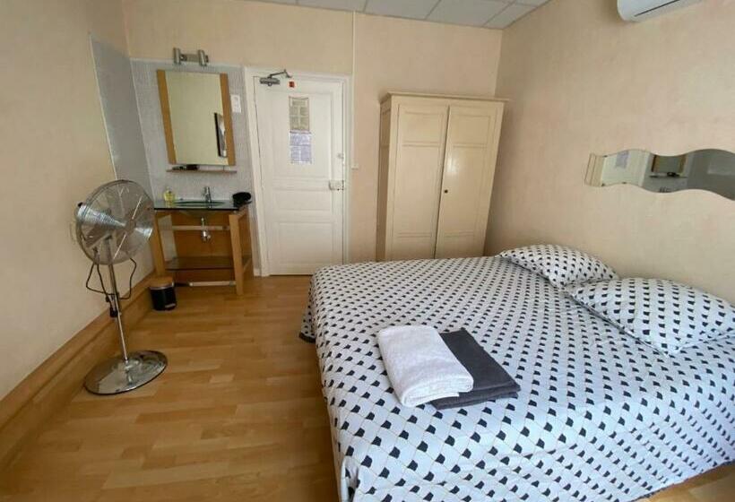 Номер Стандарт, Hôtel Restaurant L Escale Chez Mimi