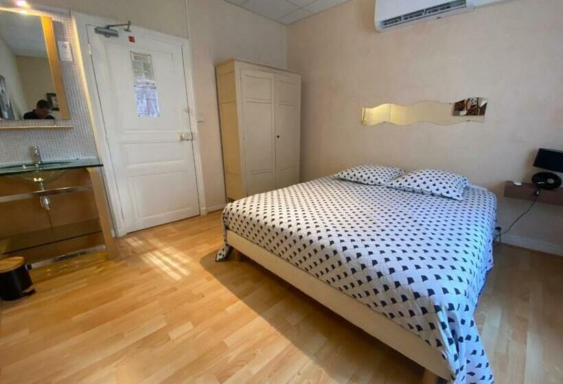 Номер Стандарт, Hôtel Restaurant L Escale Chez Mimi