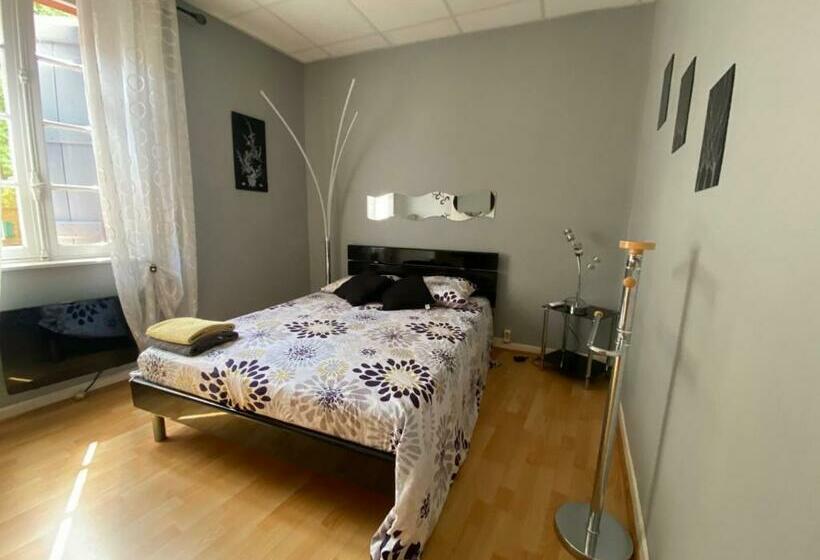 Номер Стандарт, Hôtel Restaurant L Escale Chez Mimi