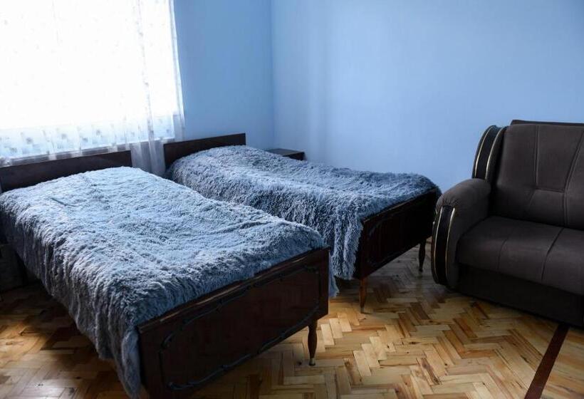 Номер Стандарт Трехместный, Manana Guesthouse