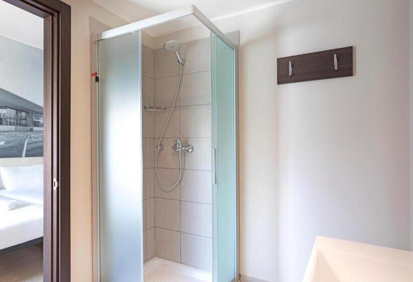 اتاق استاندارد, B&b Hotel Bergamo