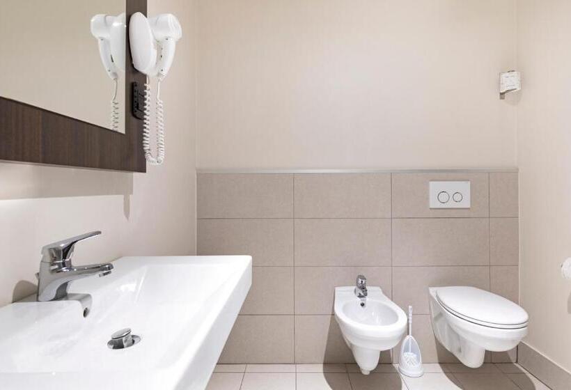 اتاق استاندارد, B&b Hotel Bergamo