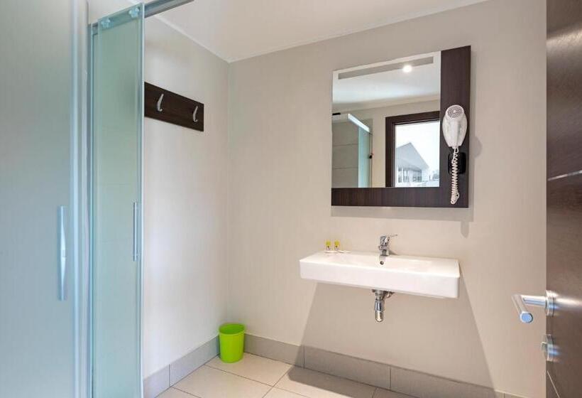 اتاق استاندارد, B&b Hotel Bergamo