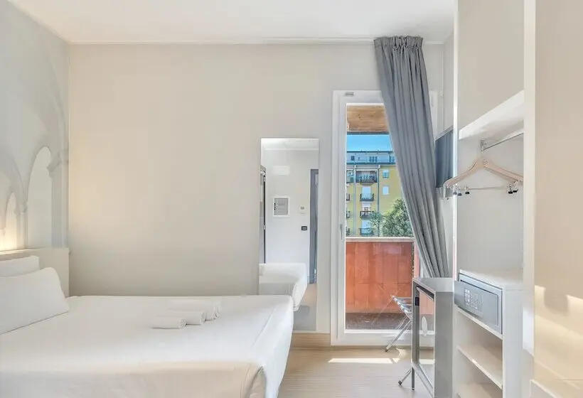 テラス付きシングルルーム, B&B Hotel Bergamo City