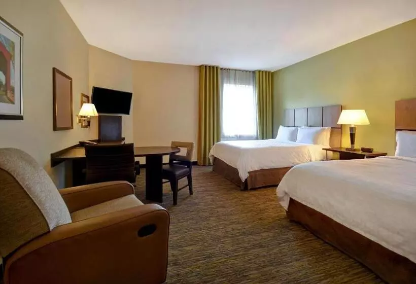 身障者適用クイーンサイズベッドルーム, Candlewood Suites Carrollton, An Ihg