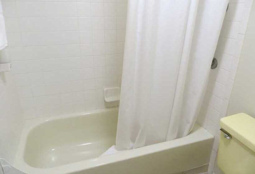 חדר סטנדרט שתי מיטות זוגיות, Central Motel  Inverness