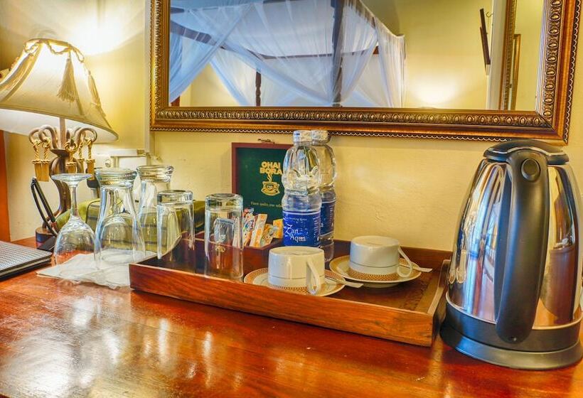 豪华房间, Africa House