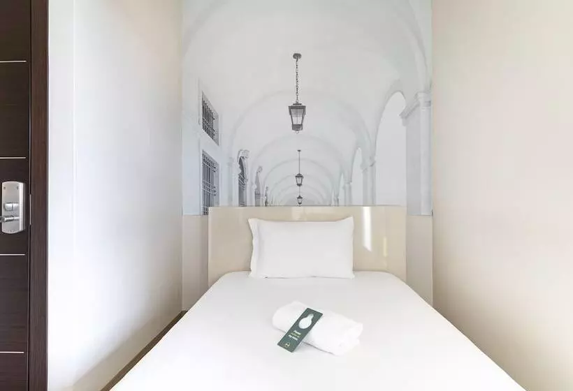テラス付きシングルルーム, B&B Hotel Bergamo City