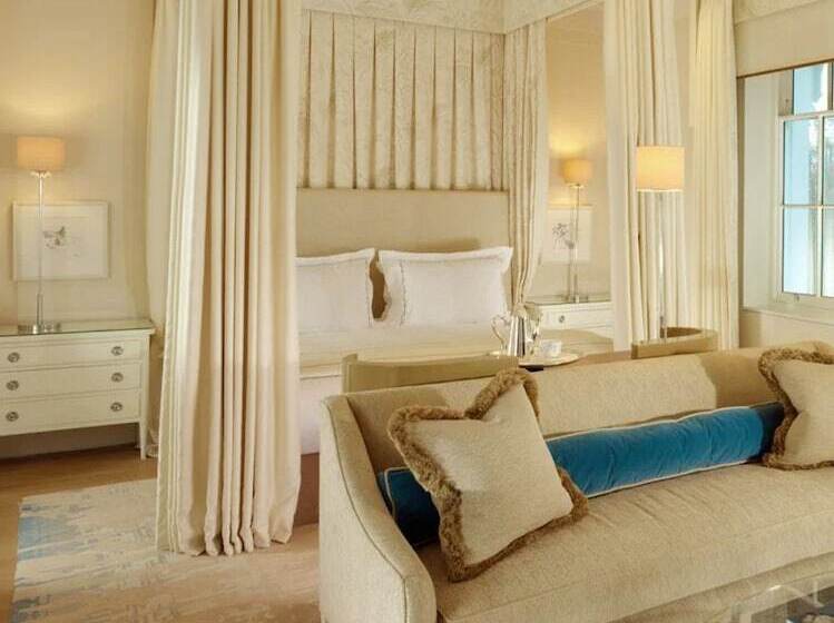 Полулюкс, Coworth Park Dorchester Collection