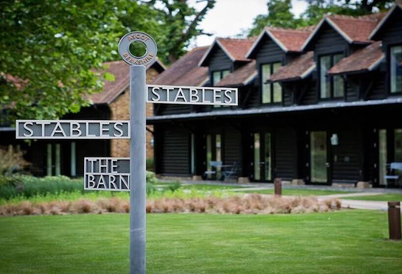 Полулюкс, Coworth Park Dorchester Collection