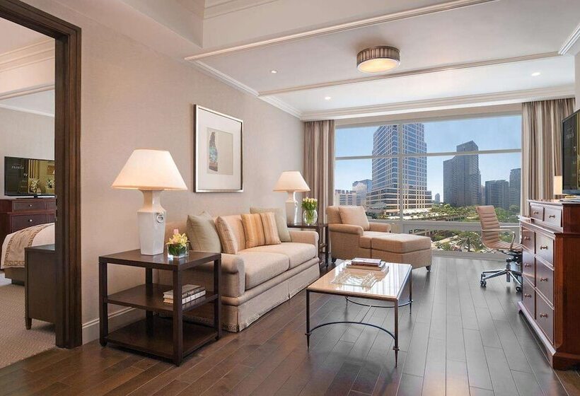 سوییت اجرایی, Discovery Primea