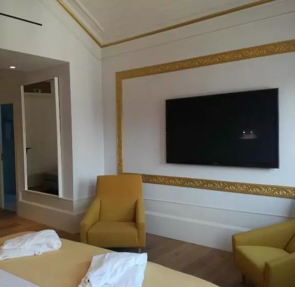 سوییت, Emaj Boutique