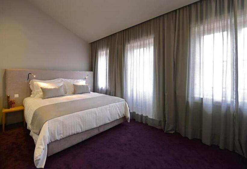 Номер Deluxe, Emaj Boutique