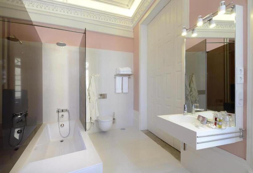 Номер Deluxe, Emaj Boutique