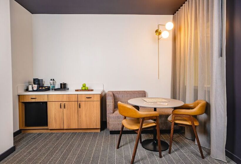 חדר סטנדרט עם מיטת קינג, Origin Baton Rouge, A Wyndham