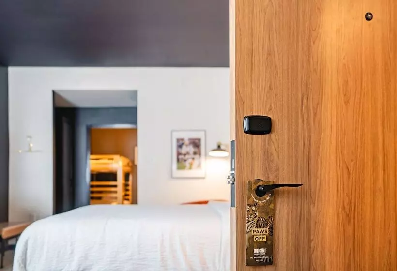 Standard Room King Size Bed