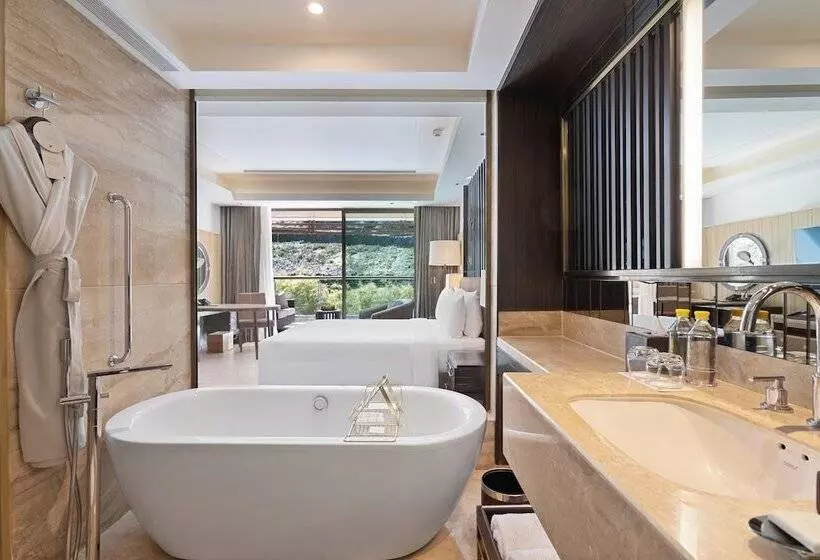 ダブルベッドスタンダードルーム, Jw Marriott Mussoorie Walnut Grove Resort & Spa