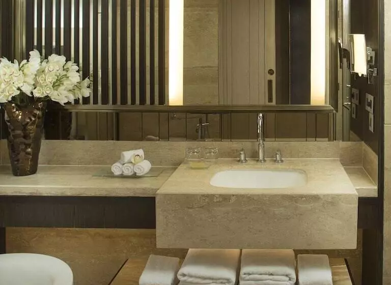 ダブルベッドスタンダードルーム, Jw Marriott Mussoorie Walnut Grove Resort & Spa