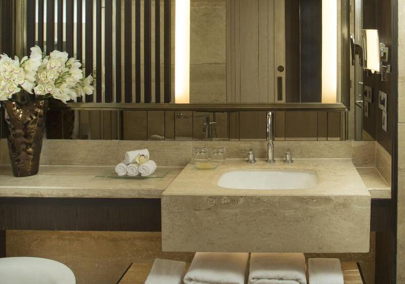 Номер Стандартный с Видом, Jw Marriott Mussoorie Walnut Grove Resort & Spa
