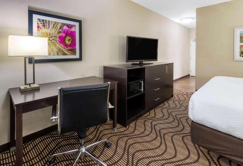 غرفة قياسية سرير كينج لذوى الإحتياجات الخاصة, La Quinta By Wyndham Artesia