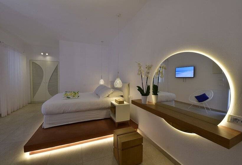 اتاق لوکس, Margie Mykonos