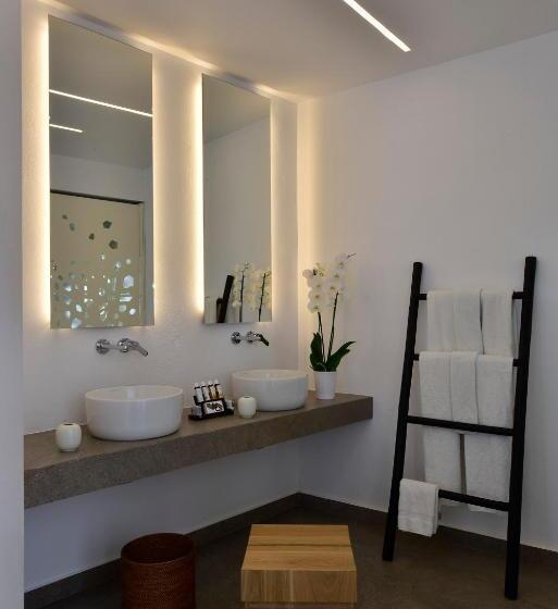 اتاق لوکس, Margie Mykonos