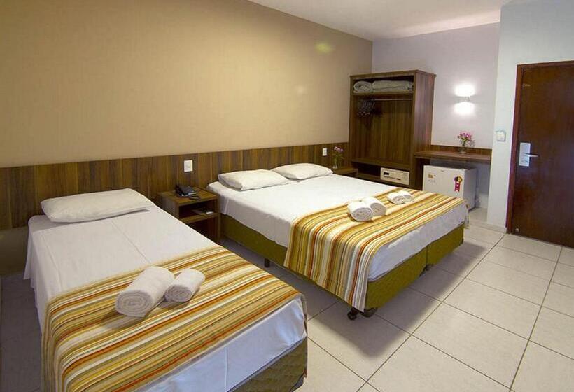 标准三人间, Morada Das Aguas