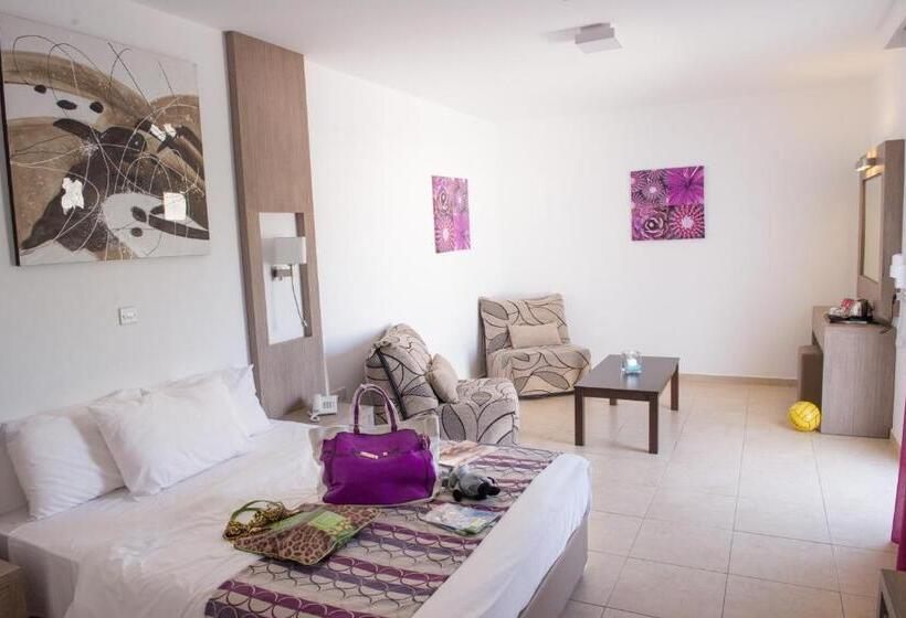 주니어 스위트, New Famagusta Hotel & Suites