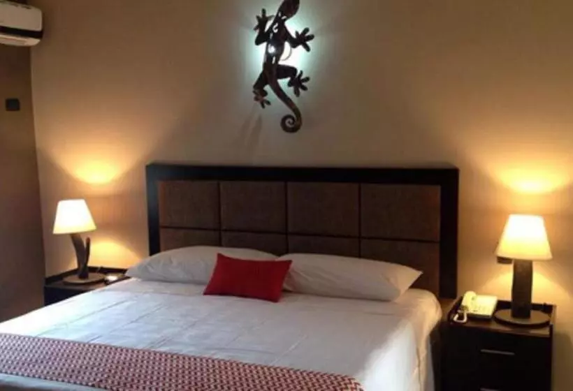 اتاق استاندارد با تخت بزرگ, Ramada Tikal Isla De Flores