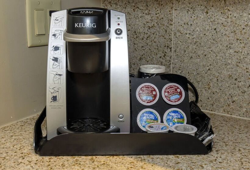 스위트, Red Roof Inn And Suites Herkimer