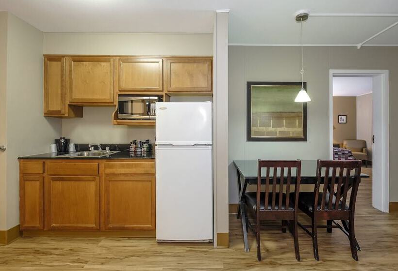 스위트, Red Roof Inn And Suites Herkimer