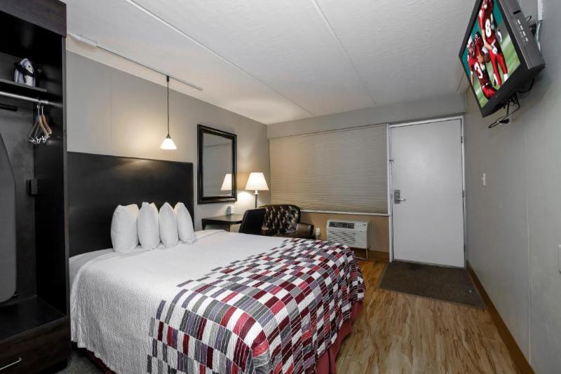 복층 룸 퀸 침대, Red Roof Inn And Suites Herkimer