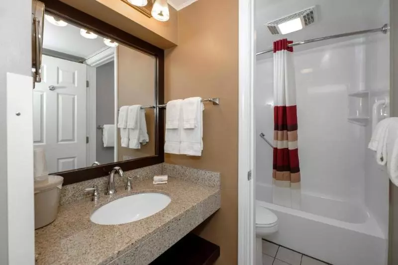 クイーンサイズベッドのスイートルーム, Red Roof Inn And Suites Herkimer