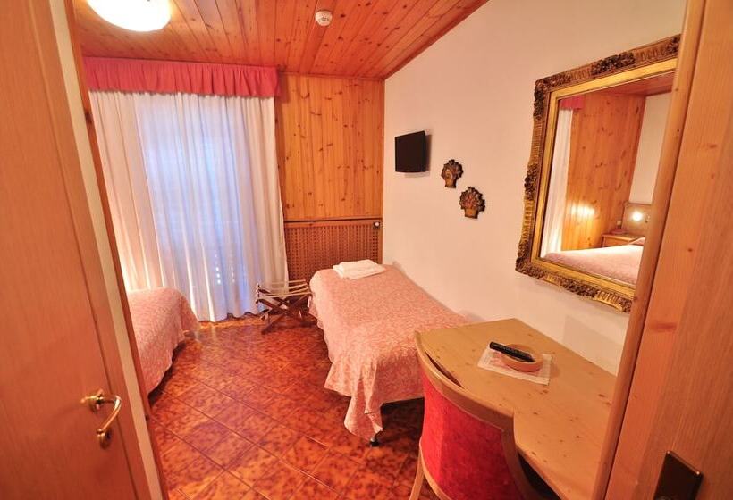 غرفة قياسية ثلاثية, Rifugio Sores