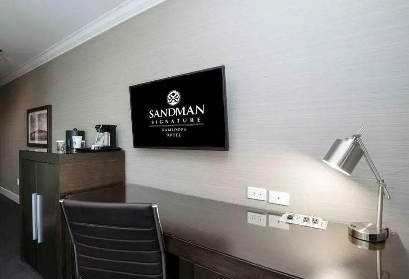 キングサイズベッドのスタンダードルーム, Sandman Signature Kamloops