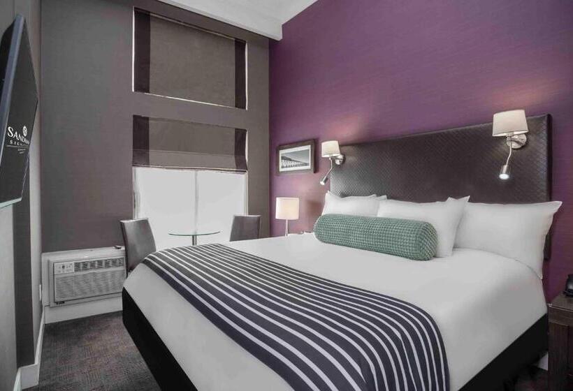 Suite Kingsize Bett, Sandman Signature Kamloops