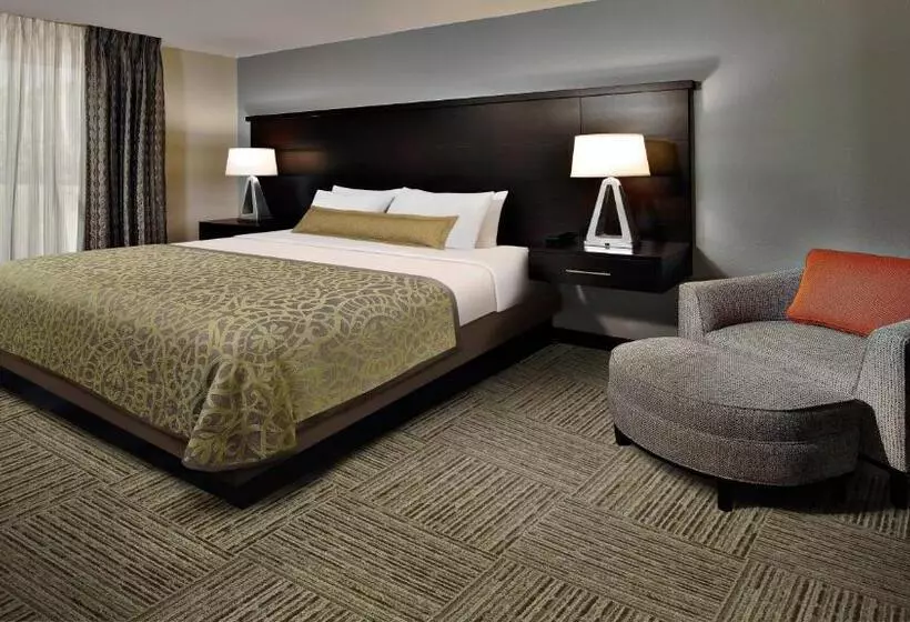 キングサイズベッドのスイートルーム, Staybridge Suites Lexington, An Ihg