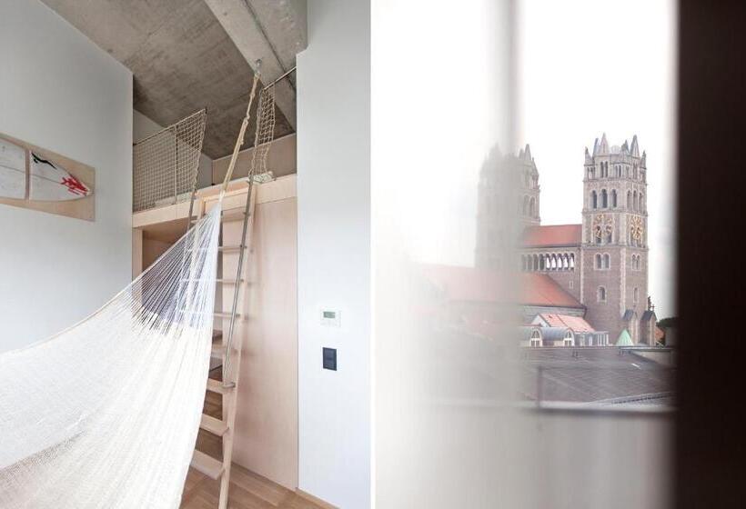 إستوديو قياسى, The Flushing Meadows