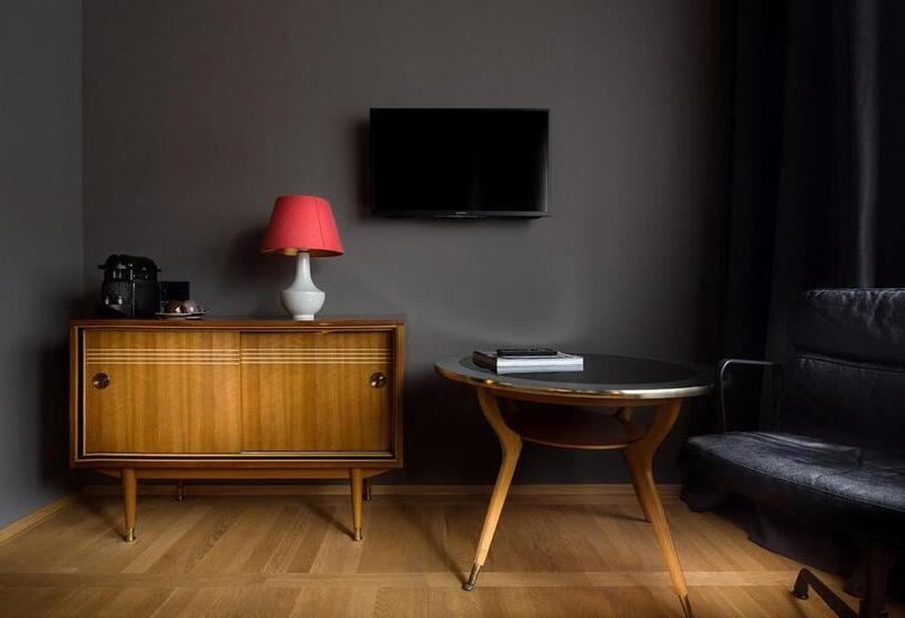 إستوديو قياسى, The Flushing Meadows