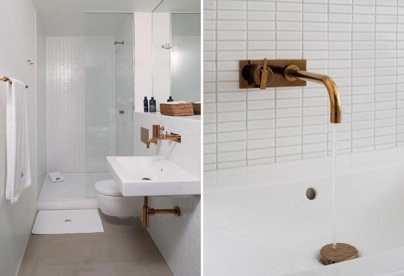 غرفة قياسية, The Flushing Meadows