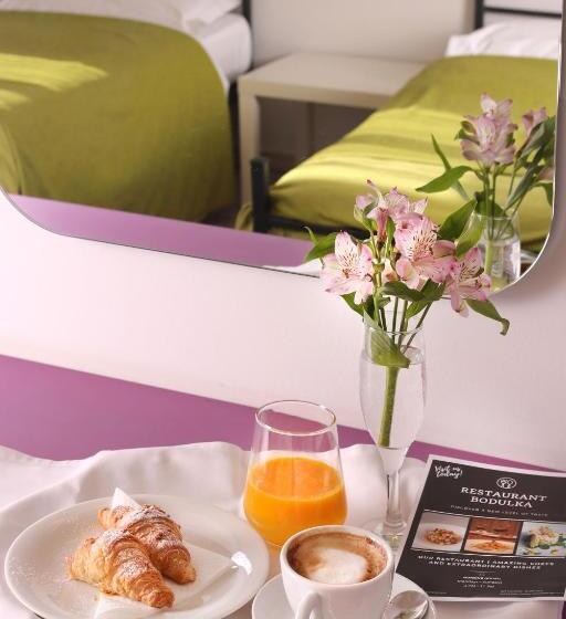 Люкс Вид на Бассейн, Velanera Hotel & Restaurant