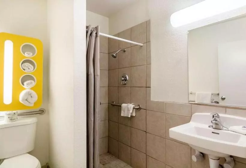 اتاق استاندارد برای معلولان, Motel 6del Rio, Tx