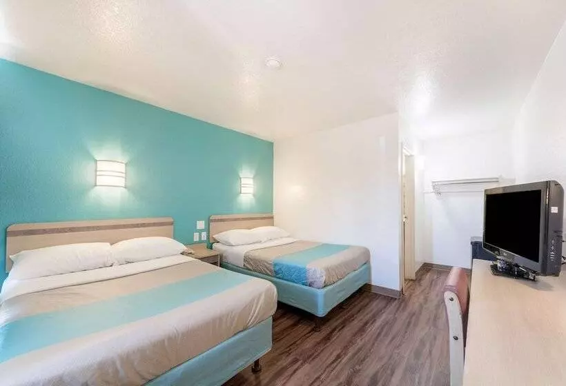 اتاق استاندارد با 2 تخت دوبل, Motel 6del Rio, Tx