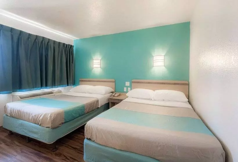 اتاق استاندارد با 2 تخت دوبل, Motel 6del Rio, Tx
