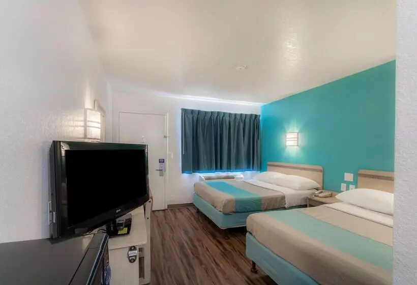 اتاق استاندارد با 2 تخت دوبل, Motel 6del Rio, Tx