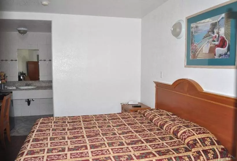Deluxe Room King Size Bed